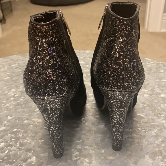 women’s Sparkly accent boots - Picture 2 of 7